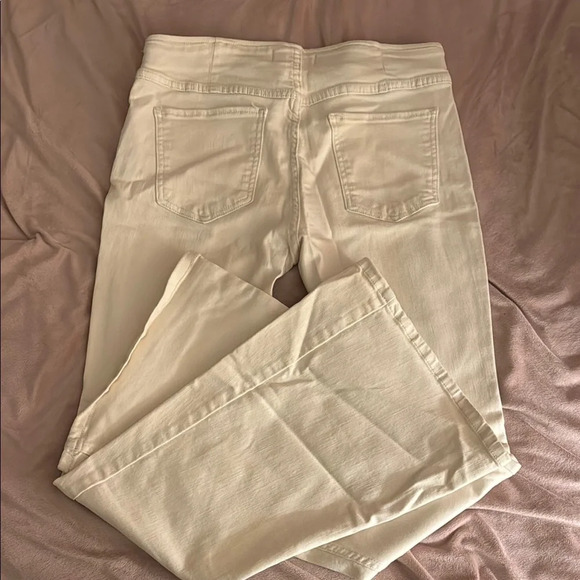 We The Free| ‘Keira’ Pull on White Flare Bootcut Jeans - Picture 7 of 10